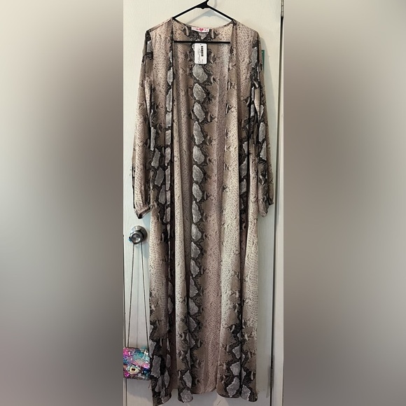 Buddy Love Beige and Black Snake Print Kimono - Picture 1 of 8